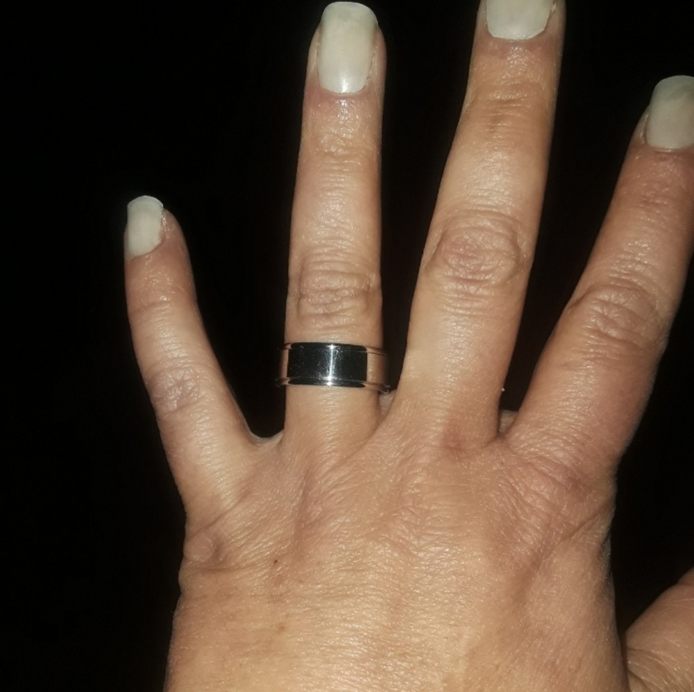 Unisex Silver Tone Stainless Steel Ring - Picture 4 of 11